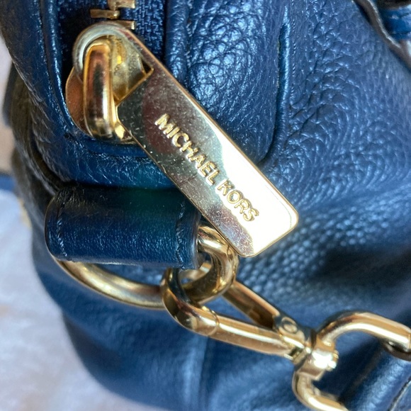 MICHAEL KORS VINTAGE LEATHER PURSE EUC BLUE SATCHEL 11x9x5 - Picture 7 of 12
